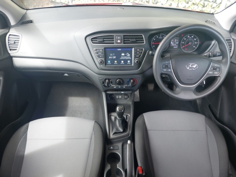 Hyundai I20 1.2 Mpi S Connect Red #3