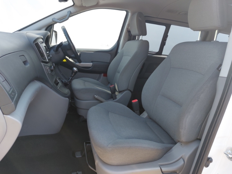 Hyundai I800 2.5 Crdi Se White #5