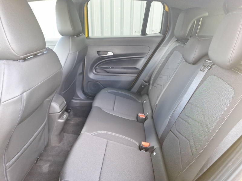 Jeep Avenger 1.2 E-hybrid Summit Dct Yellow #6