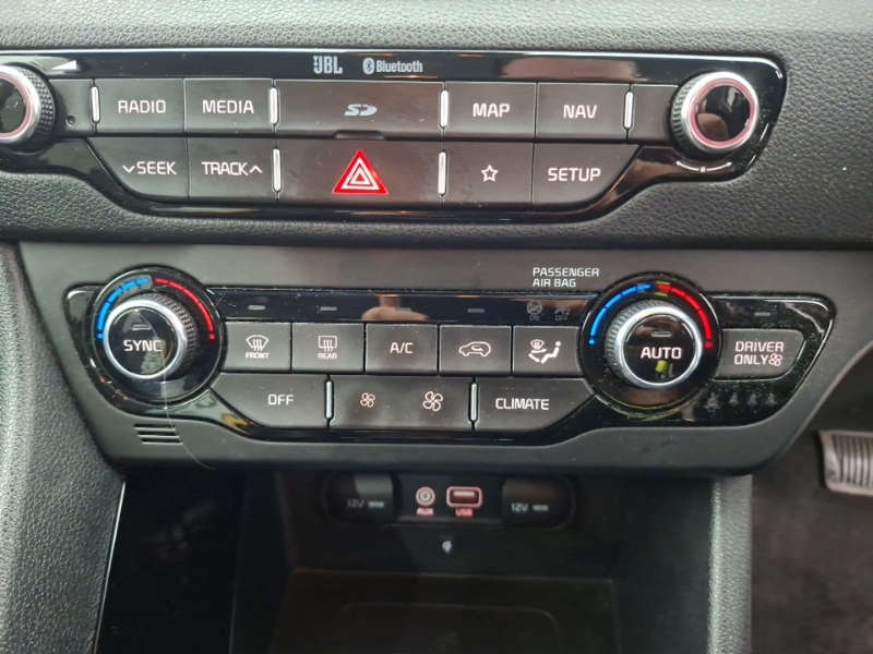 Kia Niro 4 White #14