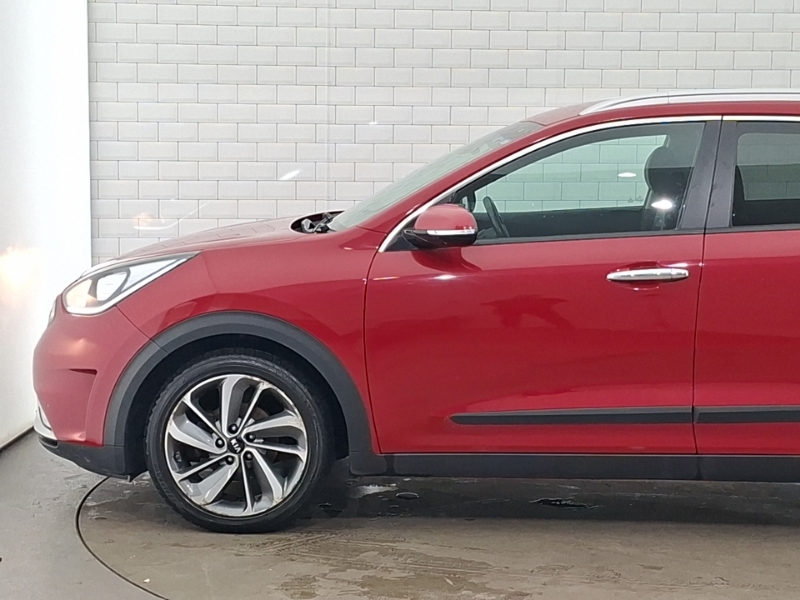 Kia Niro 4 White #18