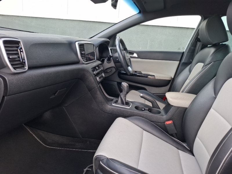 Kia Sportage Suv Black #5