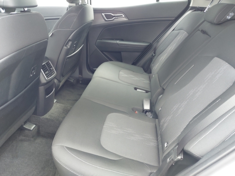 Kia Sportage 1.6T Gdi Pure FY75WLZ White #6
