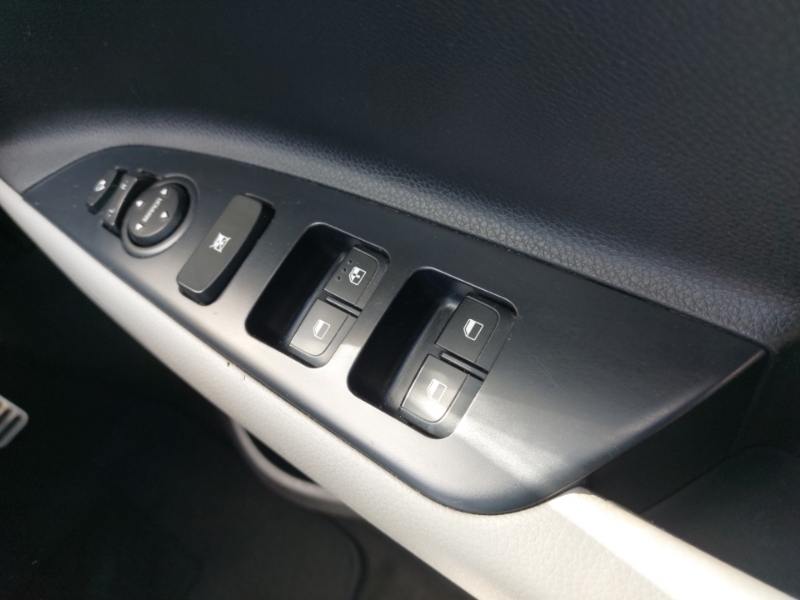 Kia Stonic 2 Isg White #15