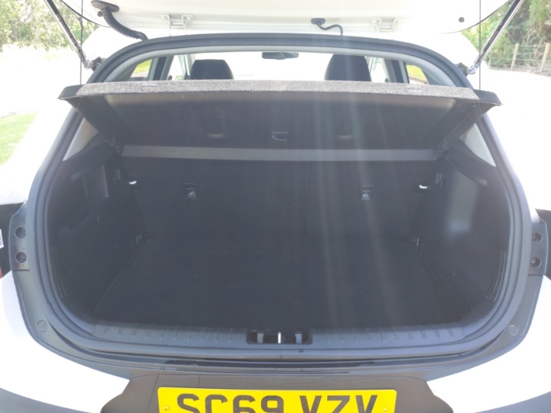 Kia Stonic 2 Isg White #18