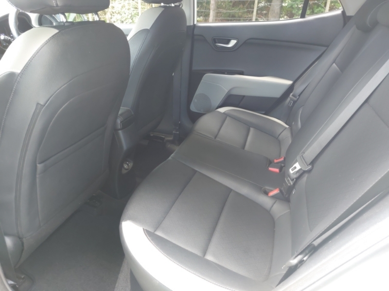 Kia Stonic 1.0T Gdi 4 White #6