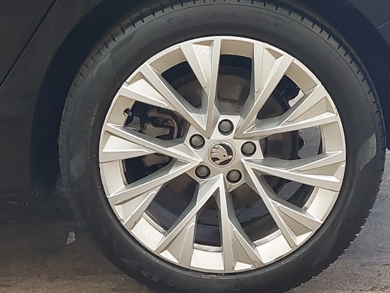 Skoda Superb 1.5 Tsi E-tec Se Technology Dsg Black #19