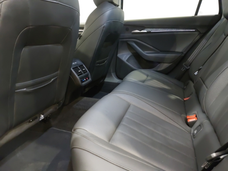 Skoda Superb 2.0 Tdi Se L Dsg Black #6