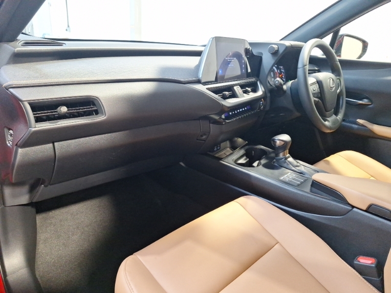 Lexus UX 250H 2.0 F-sport Design Cvt Red #5