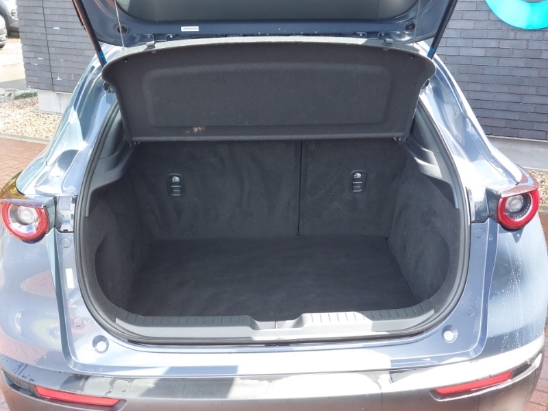 Mazda CX-30 2.0 E-skyactiv G Red #18