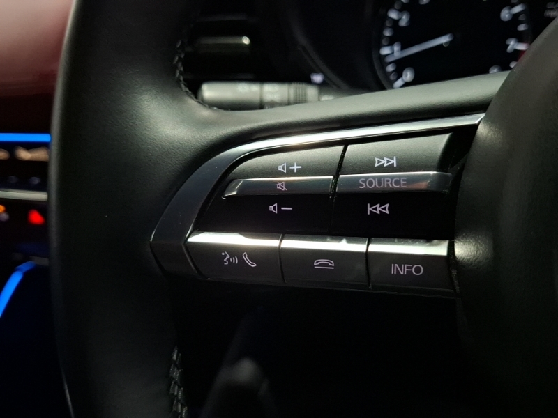 Mazda 3 2.0 Sport Black White #13