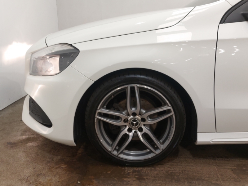 Mercedes-Benz A Class A180d Se White #19