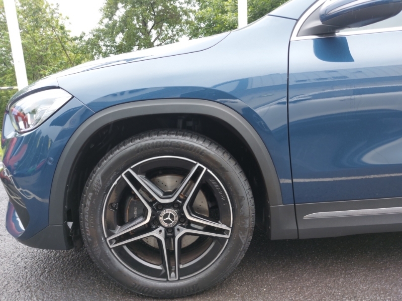 Mercedes-Benz GLA Class Suv White #19