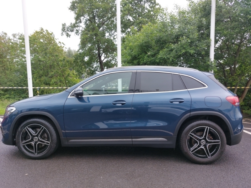 Mercedes-Benz GLA Class Gla 200 Amg Line Executive Blue #4