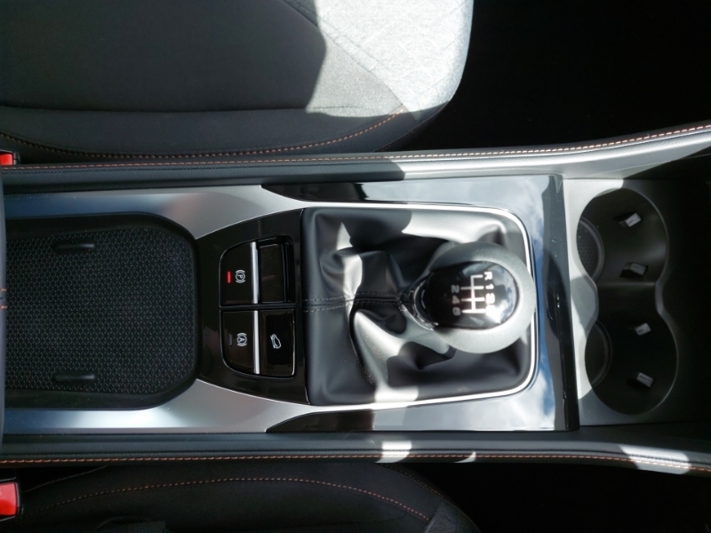 MG HS Plug-in Hybrid Se Black #15