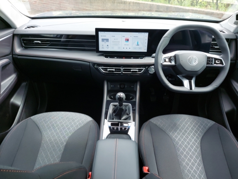 MG HS Plug-in Hybrid Se Black #3