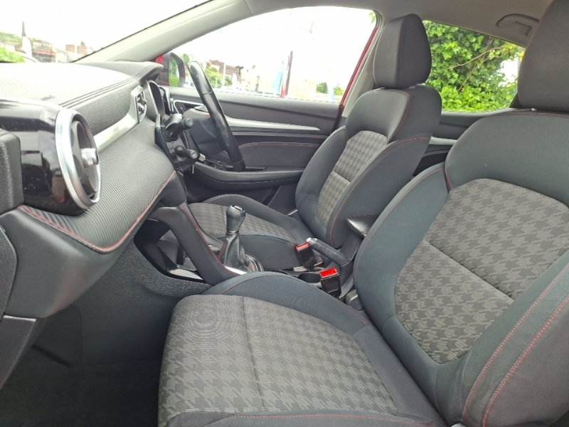MG ZS Suv White #5