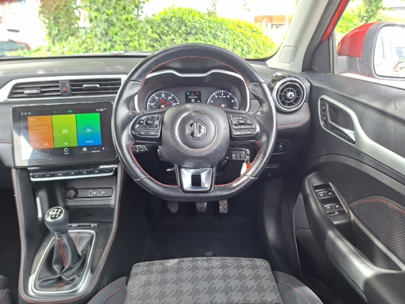 MG ZS Suv White #8
