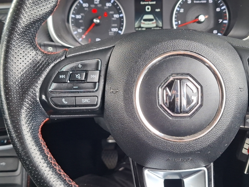MG ZS Suv White #12
