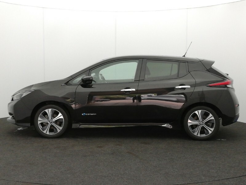 Nissan Leaf 110Kw N-connecta 40Kwh Black #4