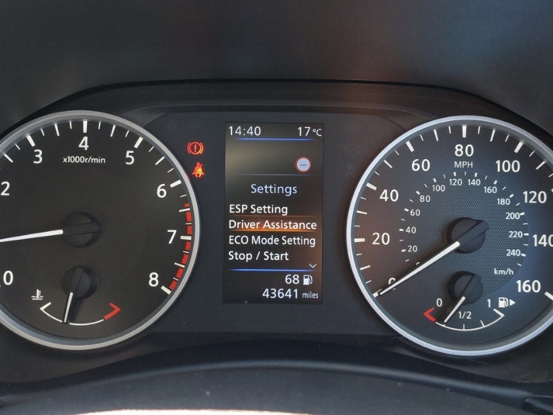Nissan Juke Tekna Black #17