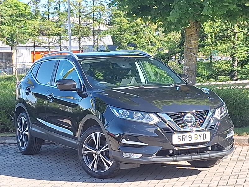 Nissan Qashqai 1.3 Dig-t N-connecta Black