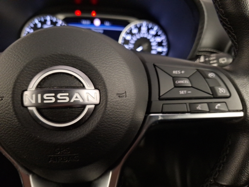 Nissan Juke Tekna Black #13