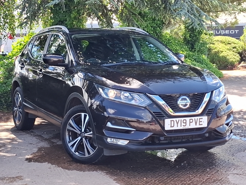 Nissan Qashqai 1.5 Dci 115 N-connecta Dct DY19PVE Black