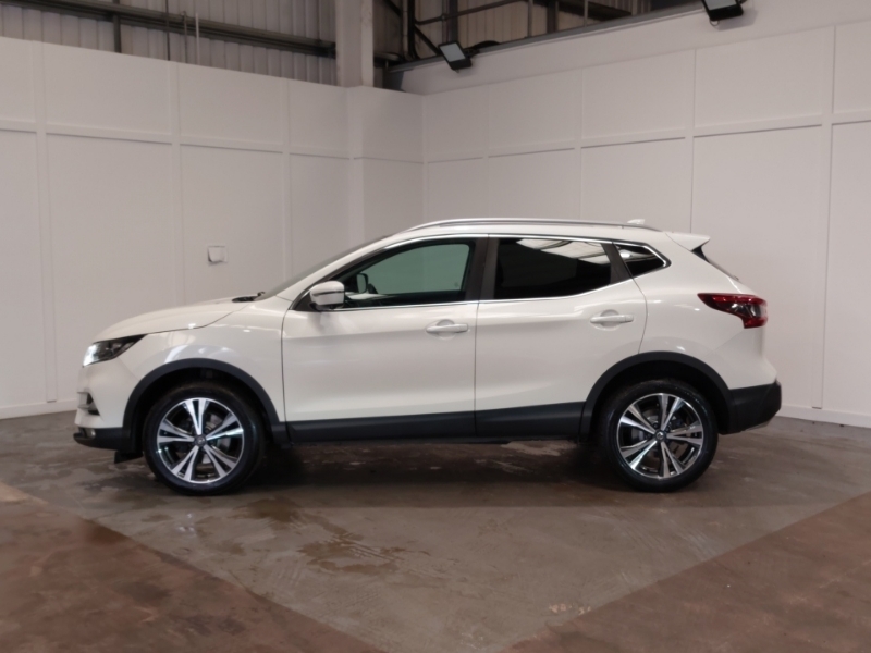 Nissan Qashqai 1.5 Dci N-connecta SL18ENV White #4