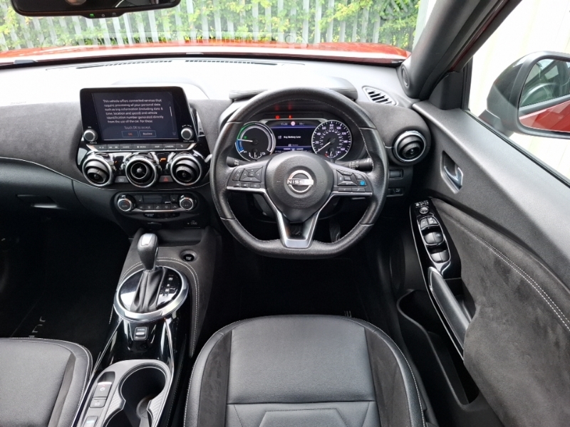 Nissan Juke Acenta White #8