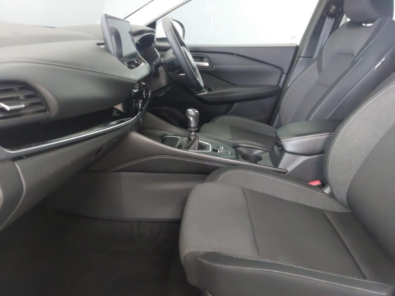 Nissan Qashqai 1.3 Dig-t Mh N-connecta CJ23LZN White #5