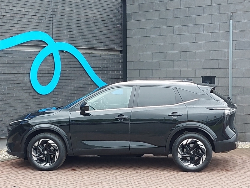Nissan Qashqai 1.3 Dig-t Mh N-connecta Black #4
