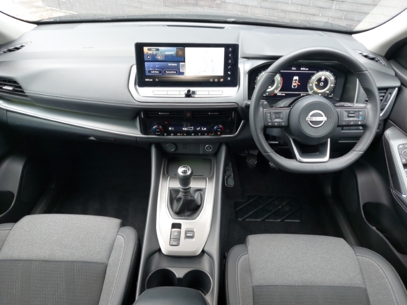Nissan Qashqai 1.3 Dig-t Mh N-connecta Black #3