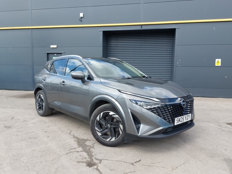Nissan Qashqai 1.3 Dig-t Mh N-connecta Glass Roof Grey