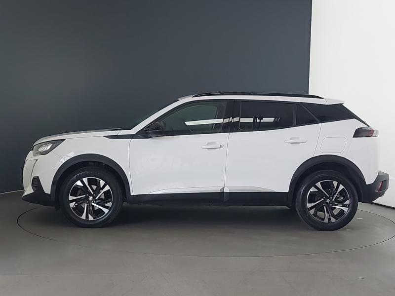 Peugeot 2008 1.2 Puretech 130 Allure Premium Eat8 White #3