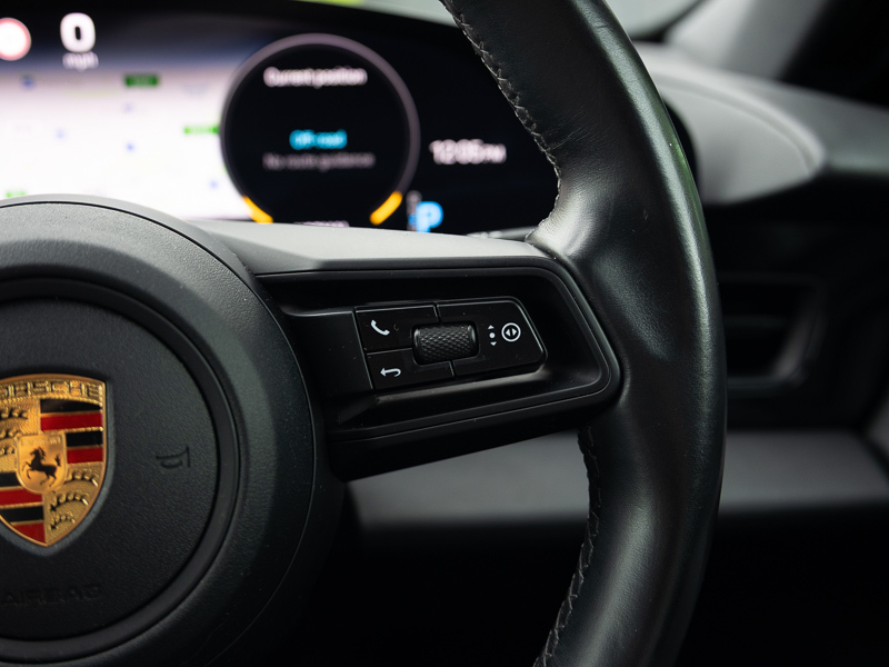 Porsche Taycan Base Automatic Black #16