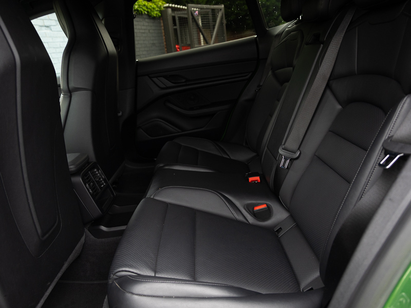 Porsche Taycan Base Automatic Black #6