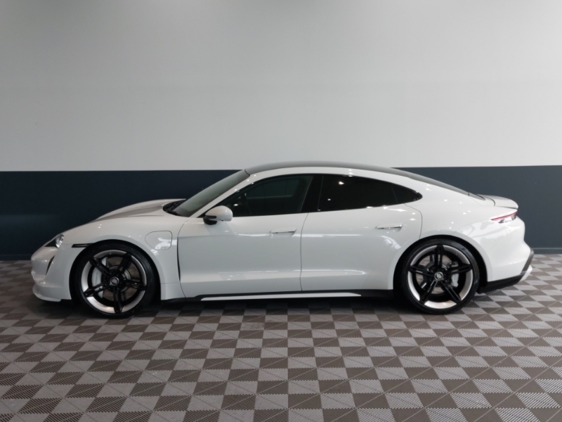 Porsche Taycan 560Kw Turbo S 93Kwh White #4