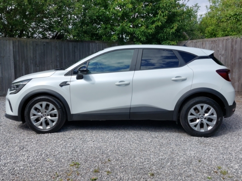 Renault Captur 1.6 E-tech Hybrid 145 Iconic Edition White #4