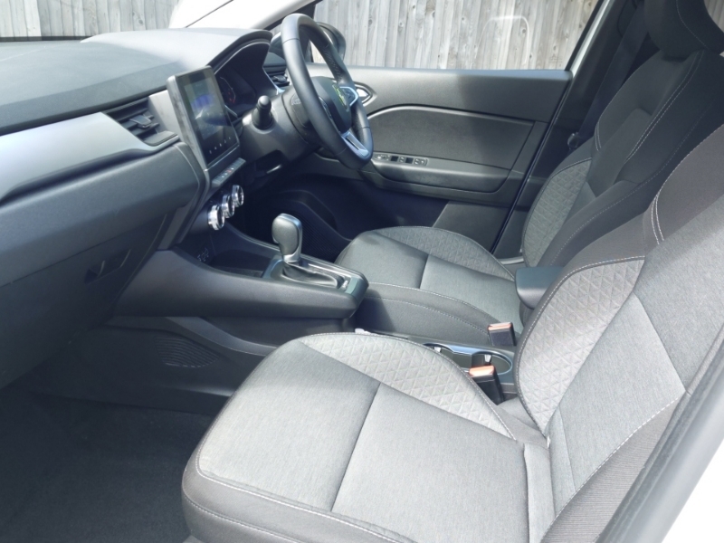 Renault Captur 1.6 E-tech Hybrid 145 Iconic Edition White #5