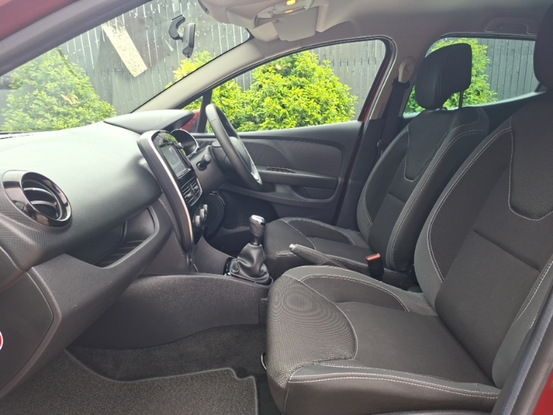 Renault Clio 0.9 Tce 90 Iconic Red #5