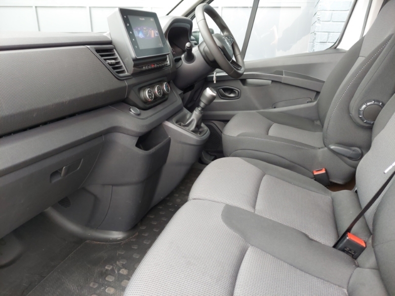 Renault Trafic Sl28 Blue Dci 130 Business Van White #5