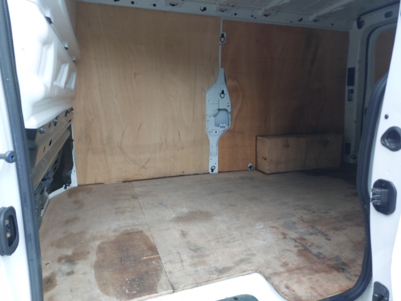 Renault Trafic Ll30 Blue Dci 130 Advance Safety Van White #6
