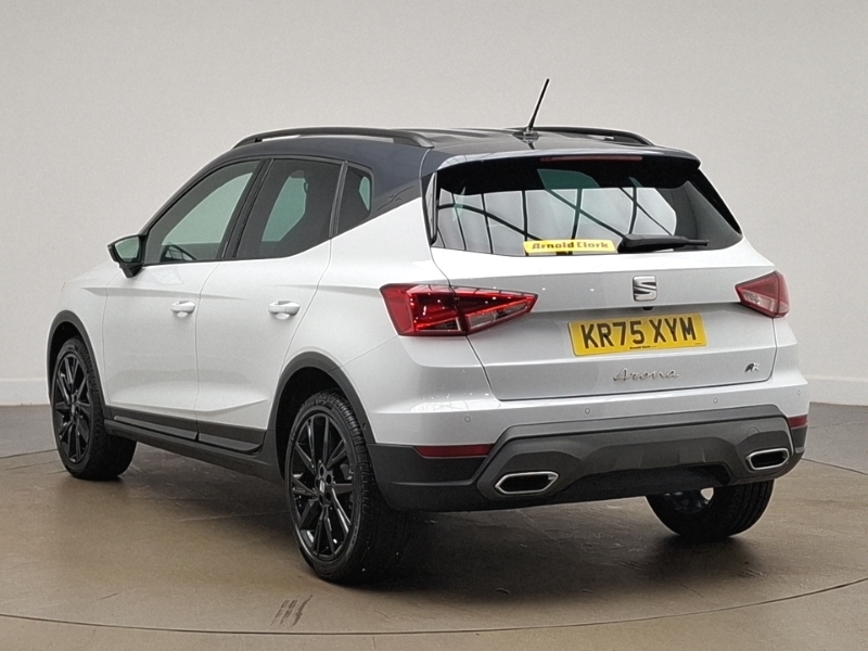Seat Arona 1.0 Tsi 115 Fr Black Edition Dsg White #2