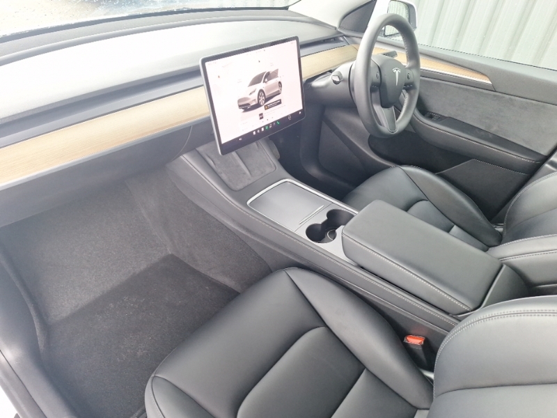 Tesla Model Y Long Range Awd White #5