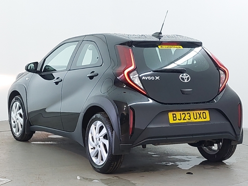 Toyota Aygo X 1.0 Vvt-i Pure Black #2