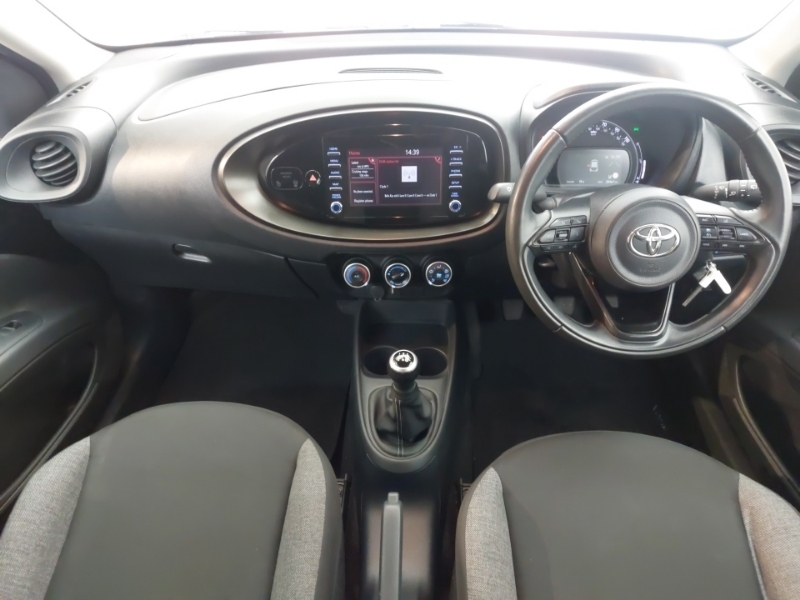 Toyota Aygo X 1.0 Vvt-i Pure Black #3