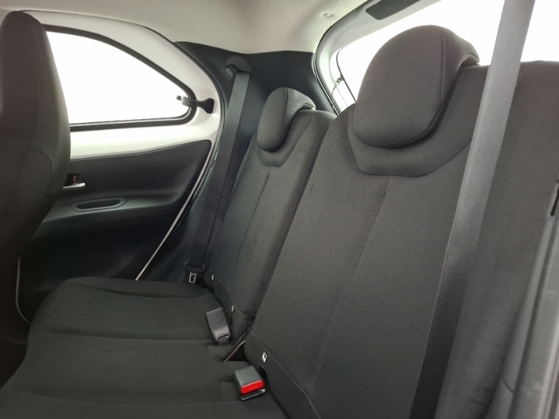 Toyota Aygo X 1.0 Vvt-i Pure White #6