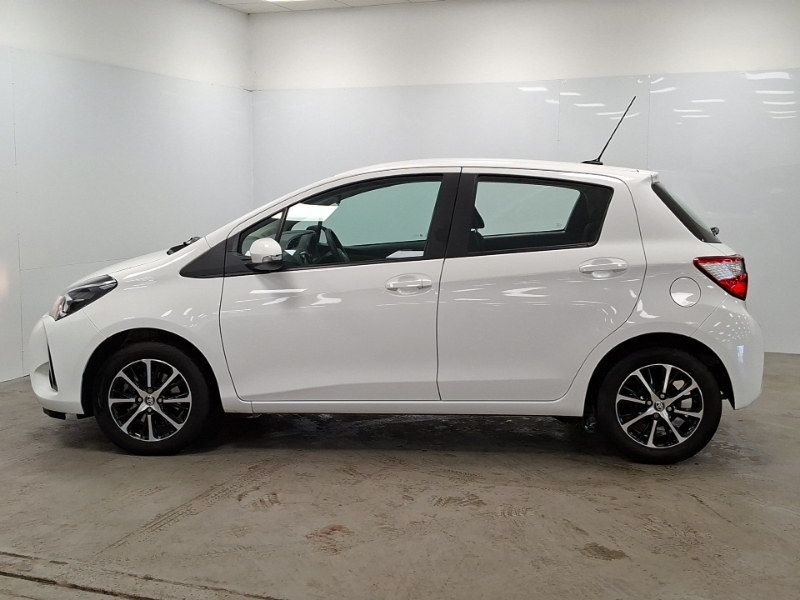 Toyota Yaris 1.5 Vvt-i Icon Tech White #4