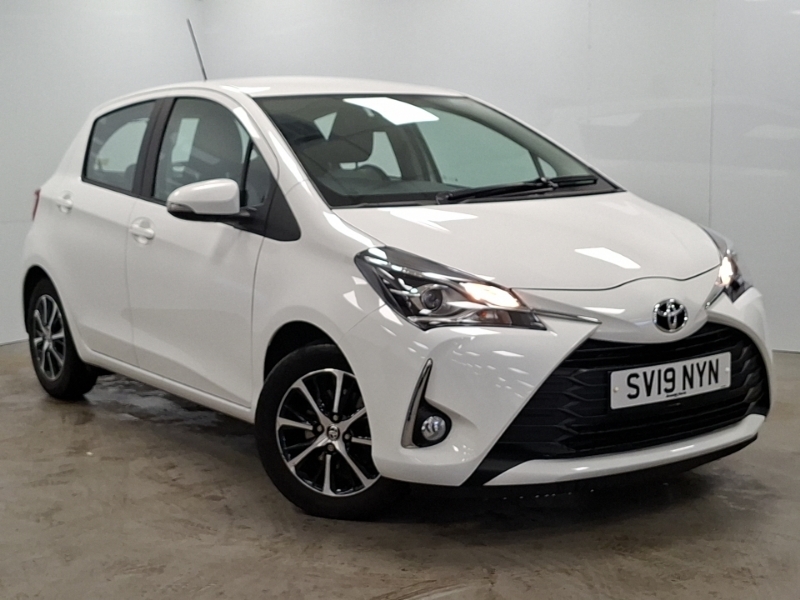 Toyota Yaris 1.5 Vvt-i Icon Tech White